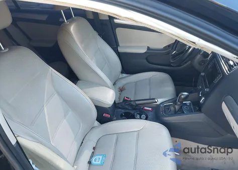 2016 Volkswagen Jetta 1.4T Se z USA, uszkodzony, nr VIN 3VWD67AJ8GM374487